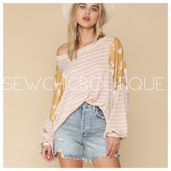 Beautiful Long Sleeve Knit Top w/Rayon Challis Contrast - Picture 1 of 8